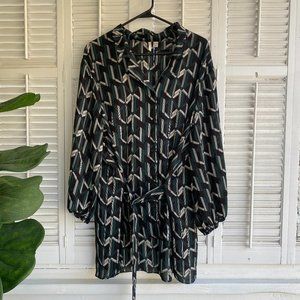 Cato Est 1946 Womens Plus 26/28W Top Tunic Green Black Belted Geometric Holiday